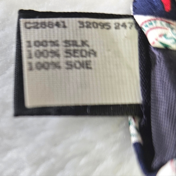 TABASCO Pepper Hot Sauce Men's Tie 100% Silk Color Blue Red Vintage Novelty - Picture 3 of 7